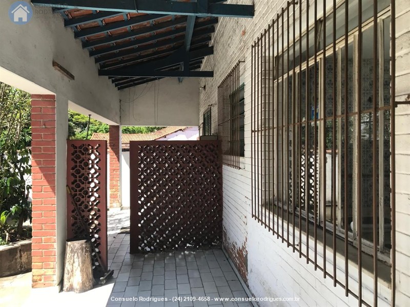 Casa a Venda no Centro em Resende