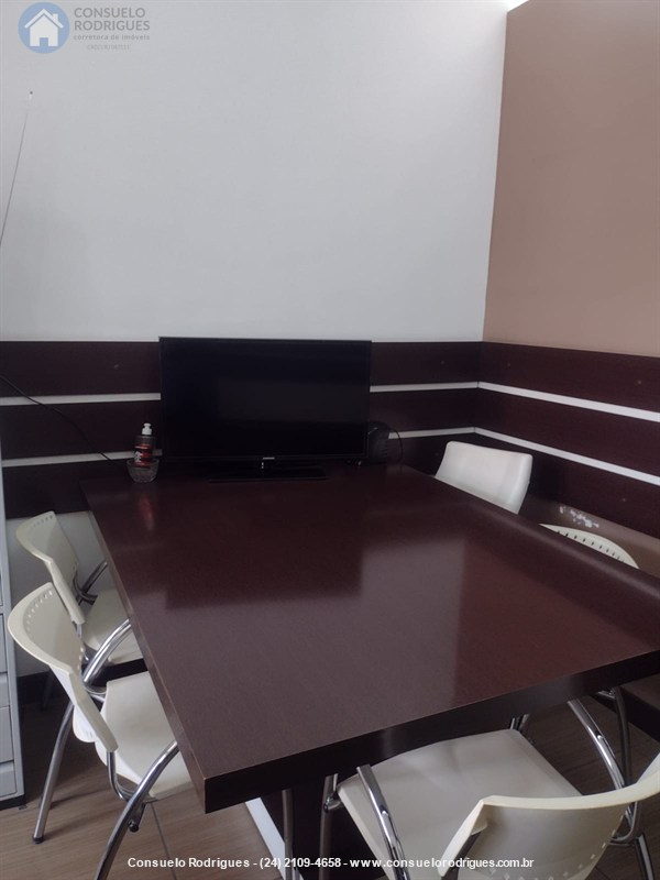 Sala Comercial a Venda no Centro em Resende